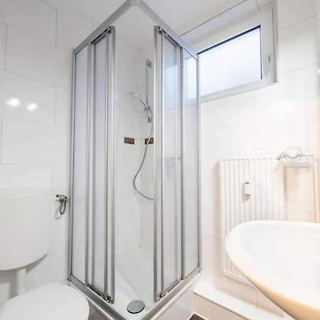 Monteurwohnung-fuer-5-personen-1-og-5-betten-in-schwarzenbek-skge0901 Apartment Schwarzenbek